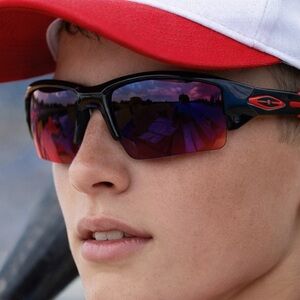 OAKLEY Flak 2.0 Polarized Boys Sunglasses with slide case